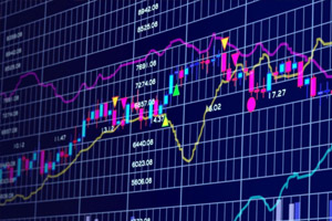 揽金:黄金多头彻底失控需理智对待,欧盘金油现价策略布局